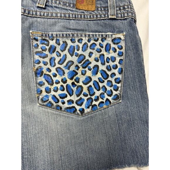 BKE Buckle Women's Leopard Print Denim Cut Off Shorts - Size 31x3 - Picture 4 of 7